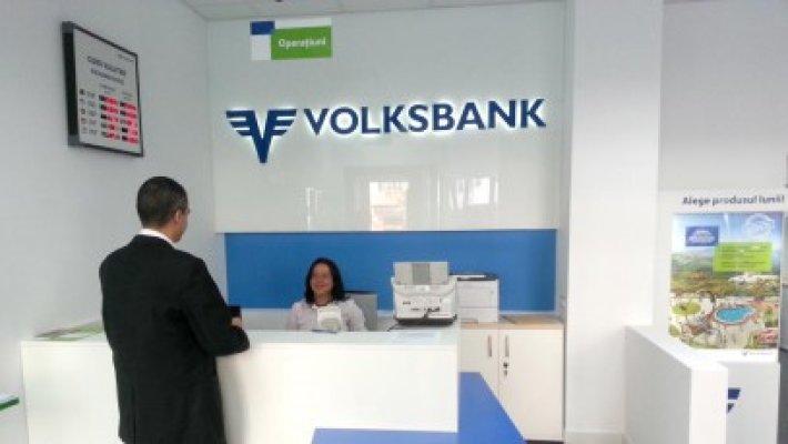 Interlopi constănţeni şi directoarea Volksbank, trimişi în judecată pentru o înşelăciune de 9 milioane euro, prin credite date pe fax
